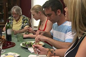 videos 少妇free呻吟